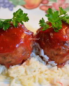 Фрикадельки с клюквенным соусом