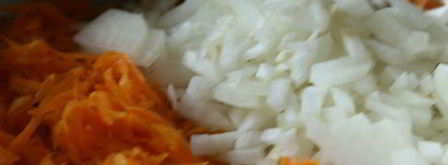 куриные фрикадельки в томатном соусе. Шаг 2