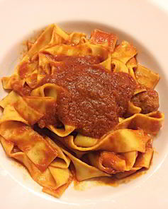 Паста паппарделле с фрикадельками