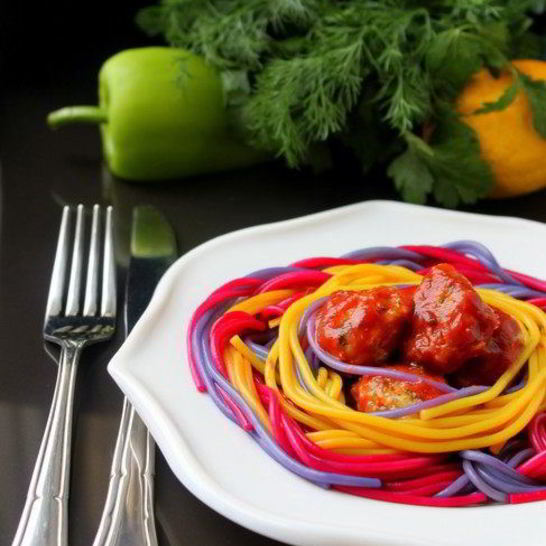 Рецепт праздничных спагетти с фрикадельками