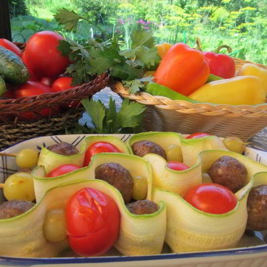 Рецепт шашлычков-фрикаделек в ленточках из цукини