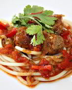 Спагетти с фрикадельками Sugo