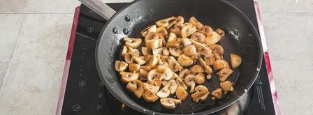 стромболи с фрикадельками. Шаг 3