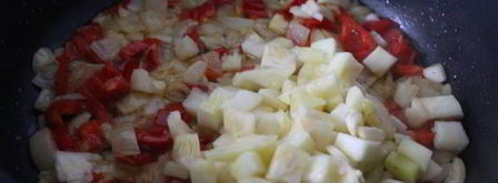 ароматный рис с курицей и овощами в сливках. Шаг 3