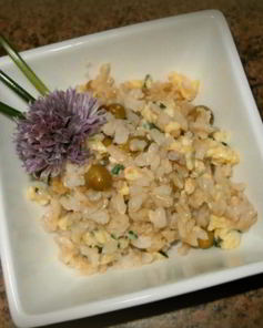 Бурый рис на сковороде