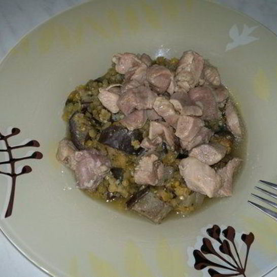 Рецепт чечевицы по-тайски с имбирем и чесноком, баклажаном и бедром индейки