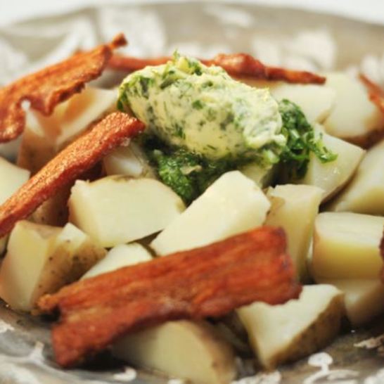 Рецепт картофеля с ароматным маслом и ветчиной