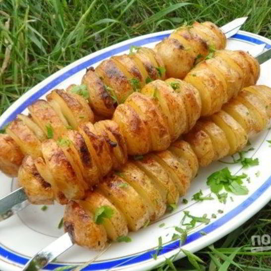 Рецепт картофеля с салом на мангале