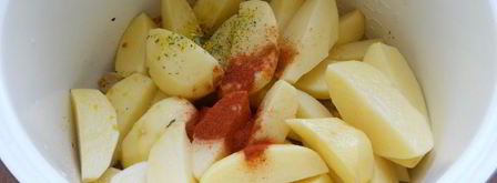 картофель со свининой и помидорами в мультиварке. Шаг 2