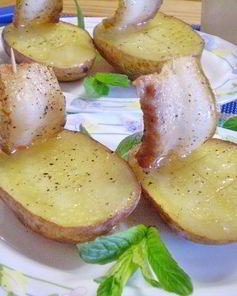 Картошка с салом в духовке Кораблики