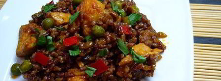 красный рис со свининой и зеленым горошком. Шаг 7