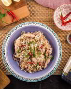 Пикантный рис с курицей и беконом