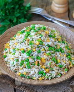 Рис с кукурузой и зеленым горошком