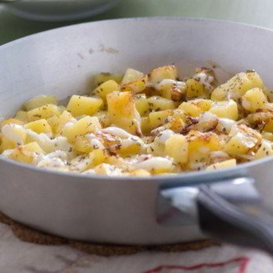 Рецепт жареного картофеля с фетой и орегано