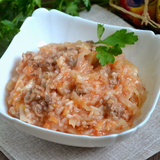 Рецепт ленивых голубцов под соусом