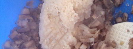 мини-голубцы с вино-вишневым соусом. Шаг 3