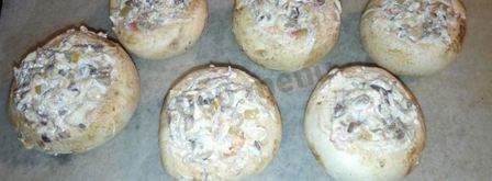 фаршированные шляпки шампиньончиков. Шаг 9