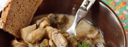 грибы душеные в горшочке. Шаг 4