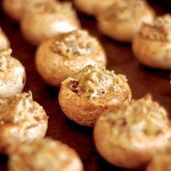 Рецепт грибов, фаршированных козьим сыром
