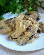 Грибы под сырным соусом