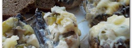 печеные шампиньоны с адыгейским сыром и соленым огурцом. Шаг 5