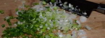 шампиньоны фаршированные крабовыми палочками. Шаг 2