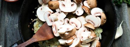 шампиньоны королевские в сметанном соусе. Шаг 4