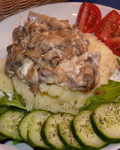 Шампиньоны в сметане