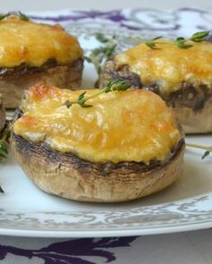 Шампиньоны запеченные с баклажанами и сыром