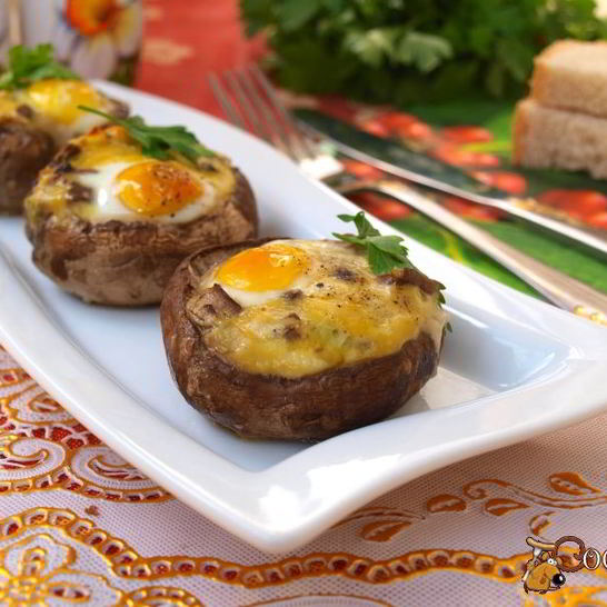 Рецепт шампиньонов запеченных с перепелиными яйцами