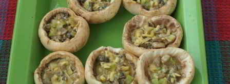 шампиньоны запеченные с перепелиными яйцами. Шаг 2