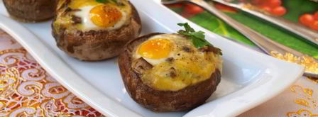 шампиньоны запеченные с перепелиными яйцами. Шаг 5