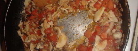 шампиньоны, запеченные с помидором и сыром. Шаг 6