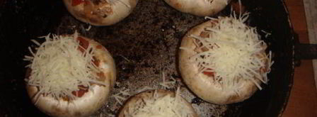 шампиньоны, запеченные с помидором и сыром. Шаг 9