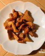 Тушеные лисички