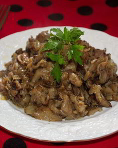 Вешенки, жаренные с луком