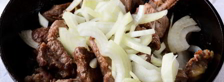 гуляш из говядины с подливкой. Шаг 4