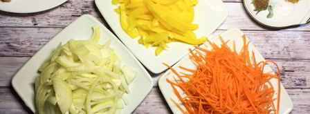 гуляш из курицы с пюре из цветной капусты. Шаг 3