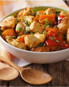 Гуляш из курицы со сладким перцем