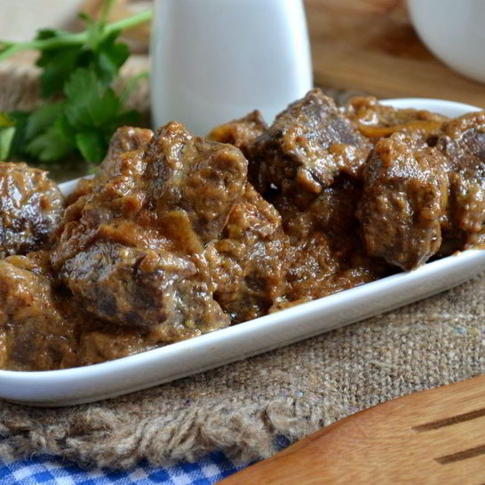 Рецепт гуляша из печени со сметаной