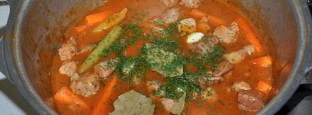 гуляш из свинины с вином. Шаг 8