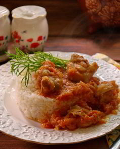 Гуляш куриный с подливкой