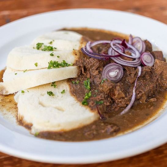 Рецепт гуляша с кнедликами