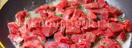 гуляш с зеленой фасолью и овощами. Шаг 2