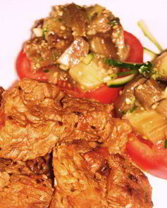 Мадьярский гуляш с баклажанной закуской