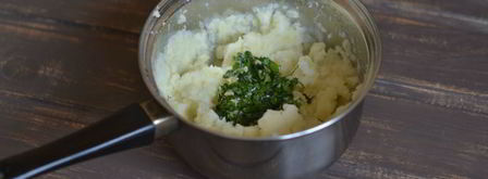 картофельное пюре с чесноком и базиликом. Шаг 6