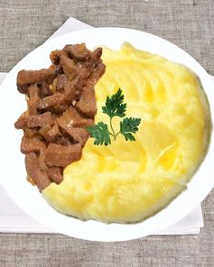 Картофельное пюре с яйцом на сливках