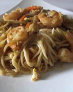 Китайская лапша с креветками