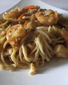 Китайская лапша с креветками