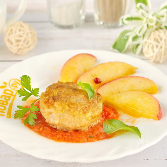 Рецепт котлет из индейки с жареными яблоками